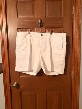 Old Navy Everyday Shorts - Soft White